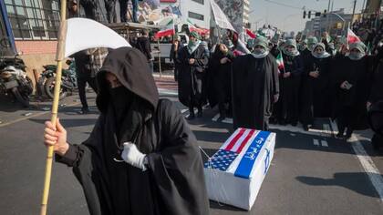 Lo sucedido en Gaza demostró que el Eje de la Resistencia, la red de milicias armadas patrocinadas por Irán, está debilitado