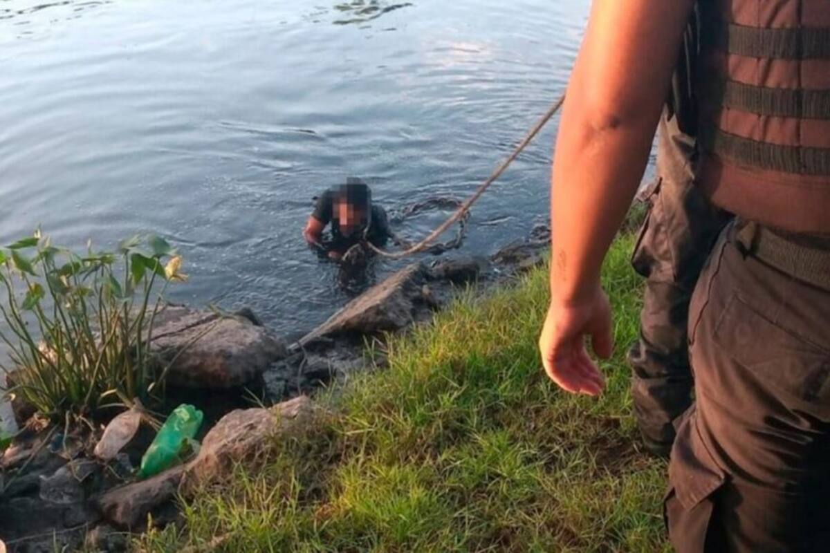 Lo terminaron rescatando los bomberos