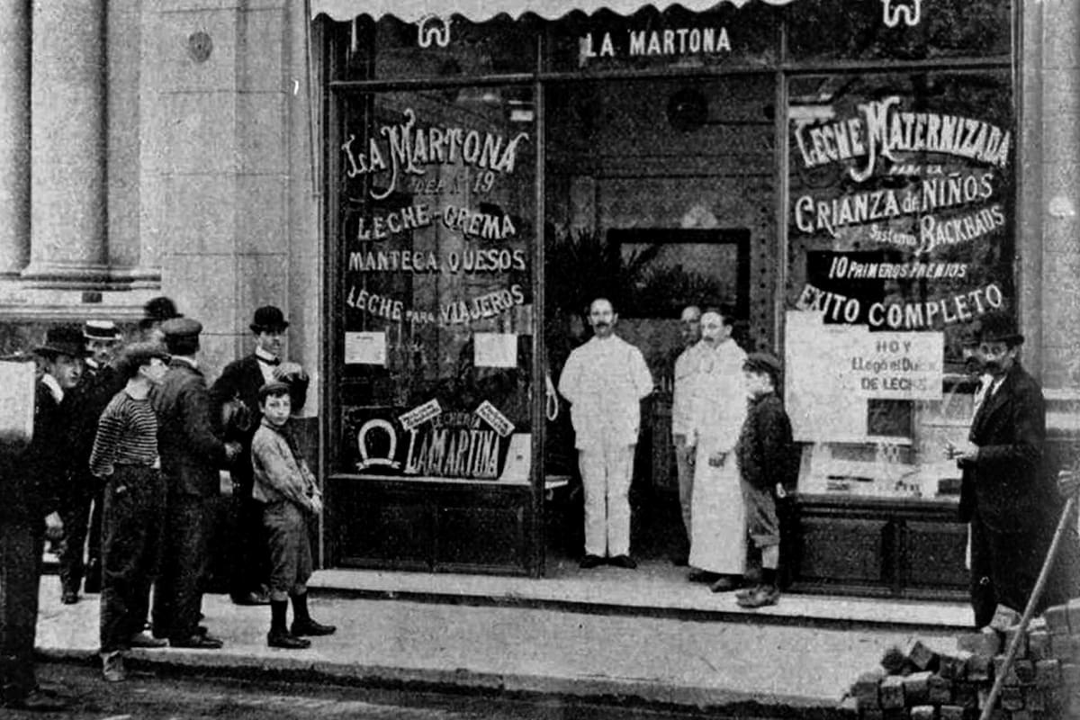 Local de venta de La Martona, en San Martín 115, Buenos Aires circa 1902