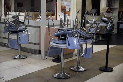 Locales cerrados en el Shopping Abasto