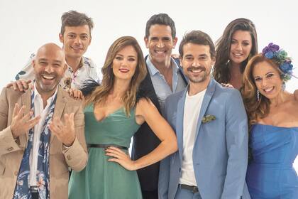 El elenco de Locos por Luisa: Fonzi, Ramos, Jiménez, Villarreal, Chávez, Alfonso y Calabró