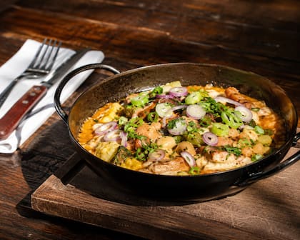 Locro de Somos Asado