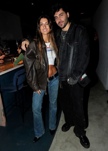 Lola Latorre y Lizardo Ponce charlaron muy entretenidos y disfrutaron con amigos