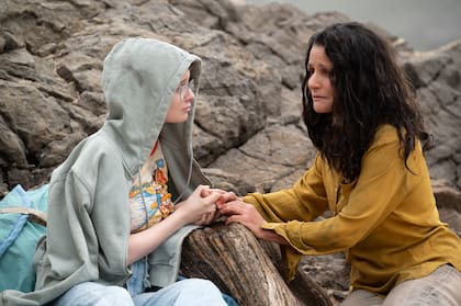 Lola Petticrew y Julia Louis-Dreyfus, las protagonistas del film