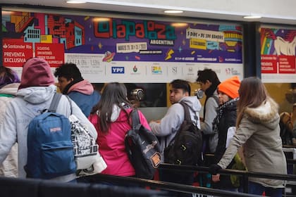 Lollapalooza:largas colas en la Rural para conseguir una entrada