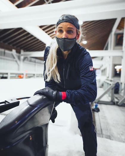 Lolo Jones ha participado en tres Juegos Olímpicos representando a Estados Unidos, dos de ellos en verano como atleta y uno más en Invierno como competidora de bobsleigh