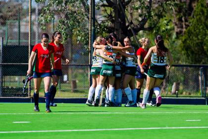 Lomas y su ritmo goleador: su nueva víctima fue Saint Catherine's