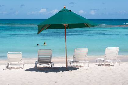 Long Bay, Antigua