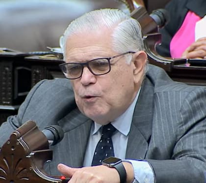 López Murphy aseguró que la situación actual es muy diferente a la de 2001 y desestimo una caída del Gobierno antes de que concluya su mandato