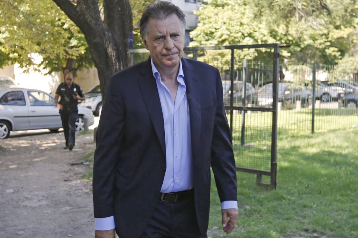 López y su socio deberán pagar una fianza para recobrar la libertad