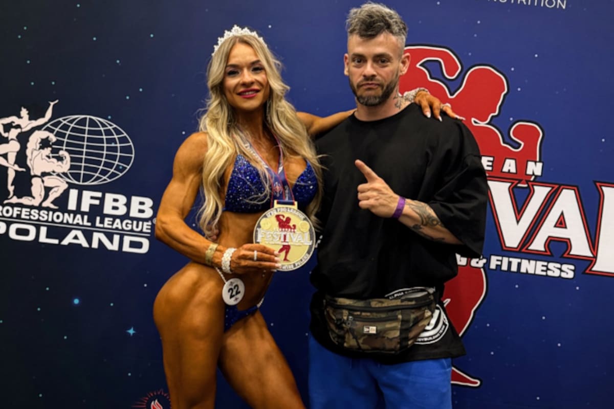 Lorena Blanco junto a su pareja y coach, Izzy Bolaños. (Instagram @izzy_coach_alpha)