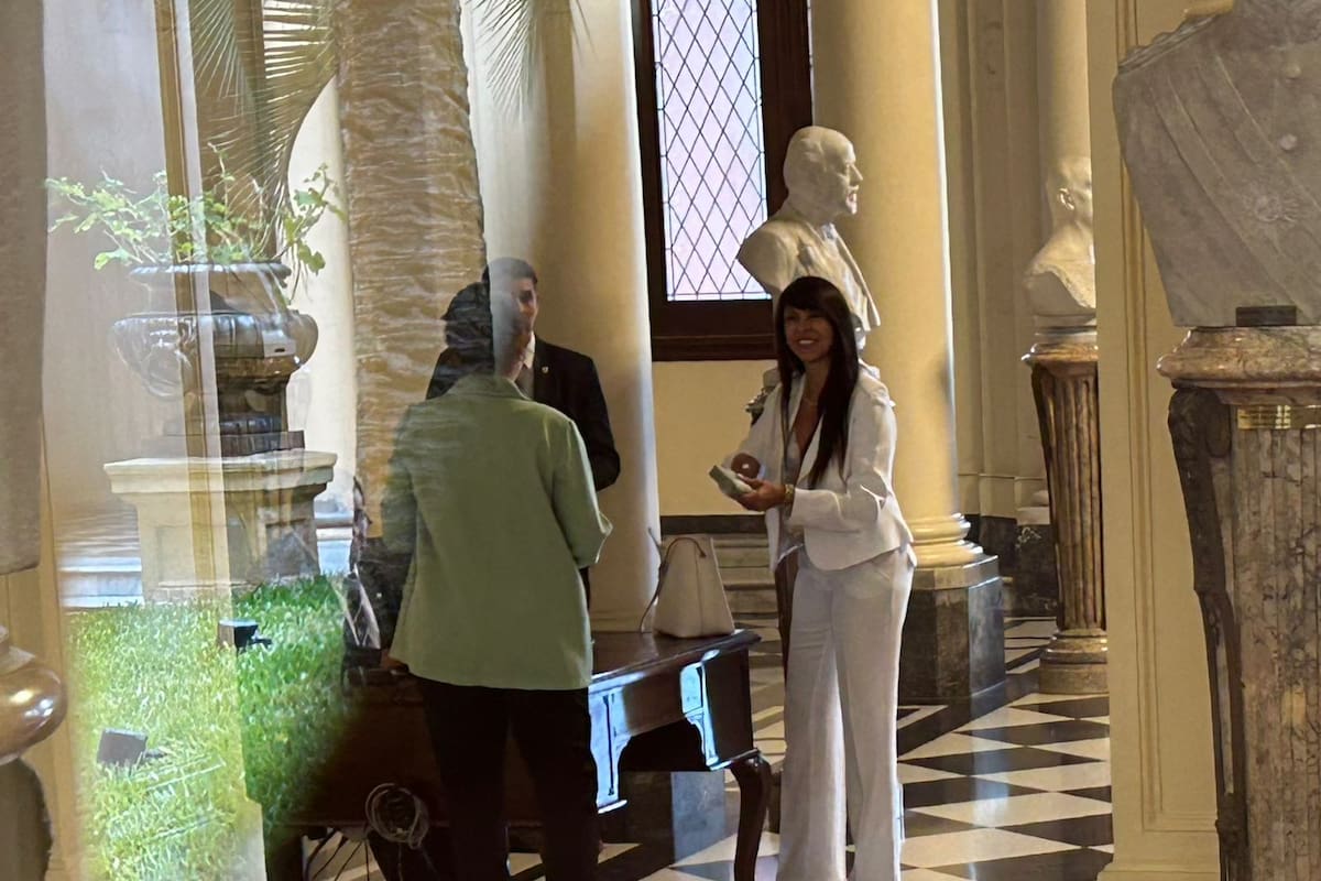 Lorena Villaverde en la Casa Rosada, después de las 17