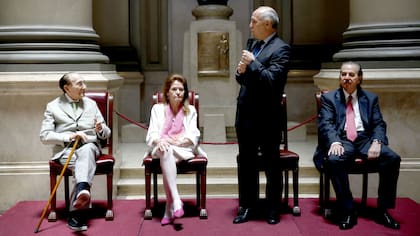 Lorenzetti habla y mira a Fayt, el 14 de diciembre pasado, en un acto en homenaje al por entonces juez que falleció anoche