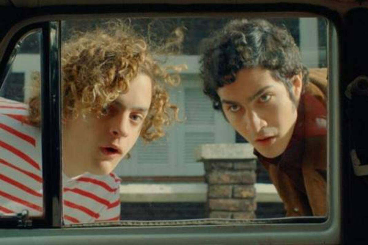 Lorenzo Ferro y Chino Darín en el film de Luis Ortega que se estrena este jueves