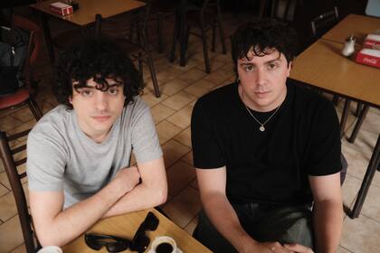 Lorenzo Ferro y Lucas Vignale, que recibirá un homenaje especial