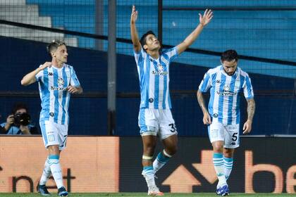 Lorenzo Melgarejo celebra la apertura del marcador