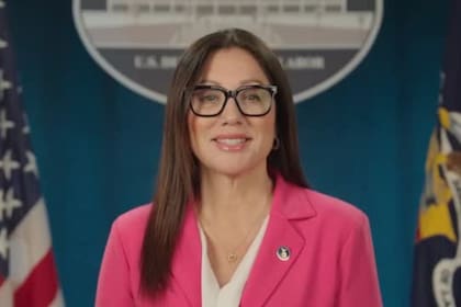 Lori Chavez-DeRemer, quien ocupaba el cargo de secretaria del Departamento de Trabajo (DOL, por sus siglas en inglés), dejará su puesto