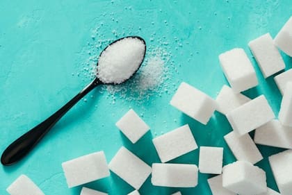 Los 12 cambios que experimenta el cuerpo al dejar de comer con azúcar y por qué es tan difícil abandonarla