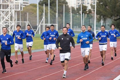 Los 13 jugadores locales de los Leones volvieron al Cenard en el día 91 de la cuarentena; alegría por el reencuentro y por reanudar la preparación colectiva.