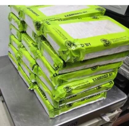 Los 18 paquetes de cocaína incautados por la CBP en Texas