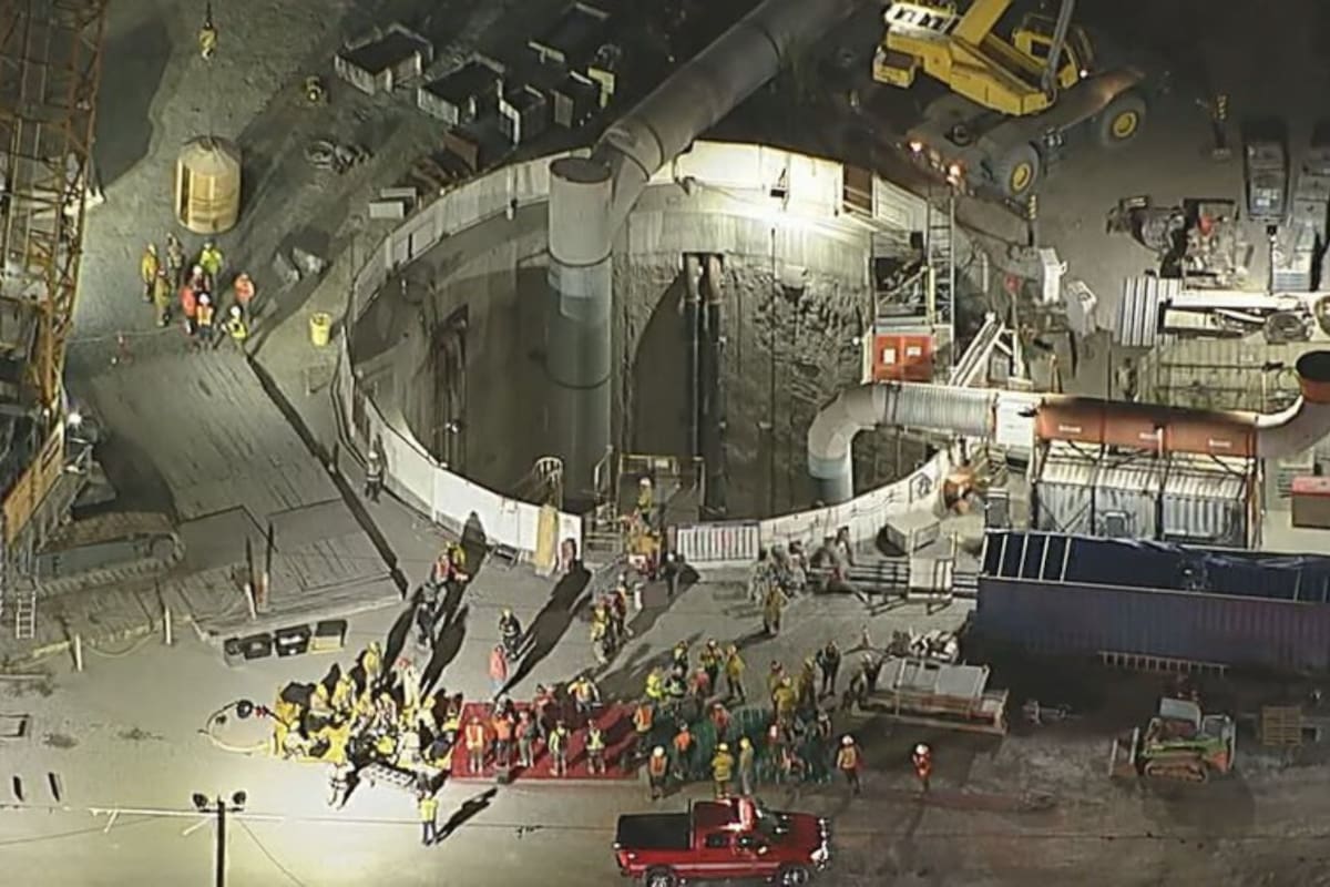 Los 31 obreros lograron salir del túnel colapsado con ayuda de los rescatistas, tras una operación compleja y sin reportes de heridos graves