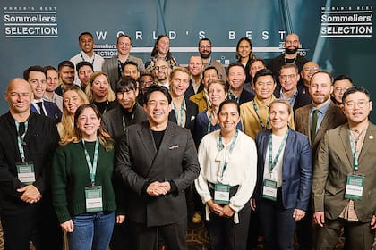 Los 32 sommeliers que conformaron el jurado del concurso