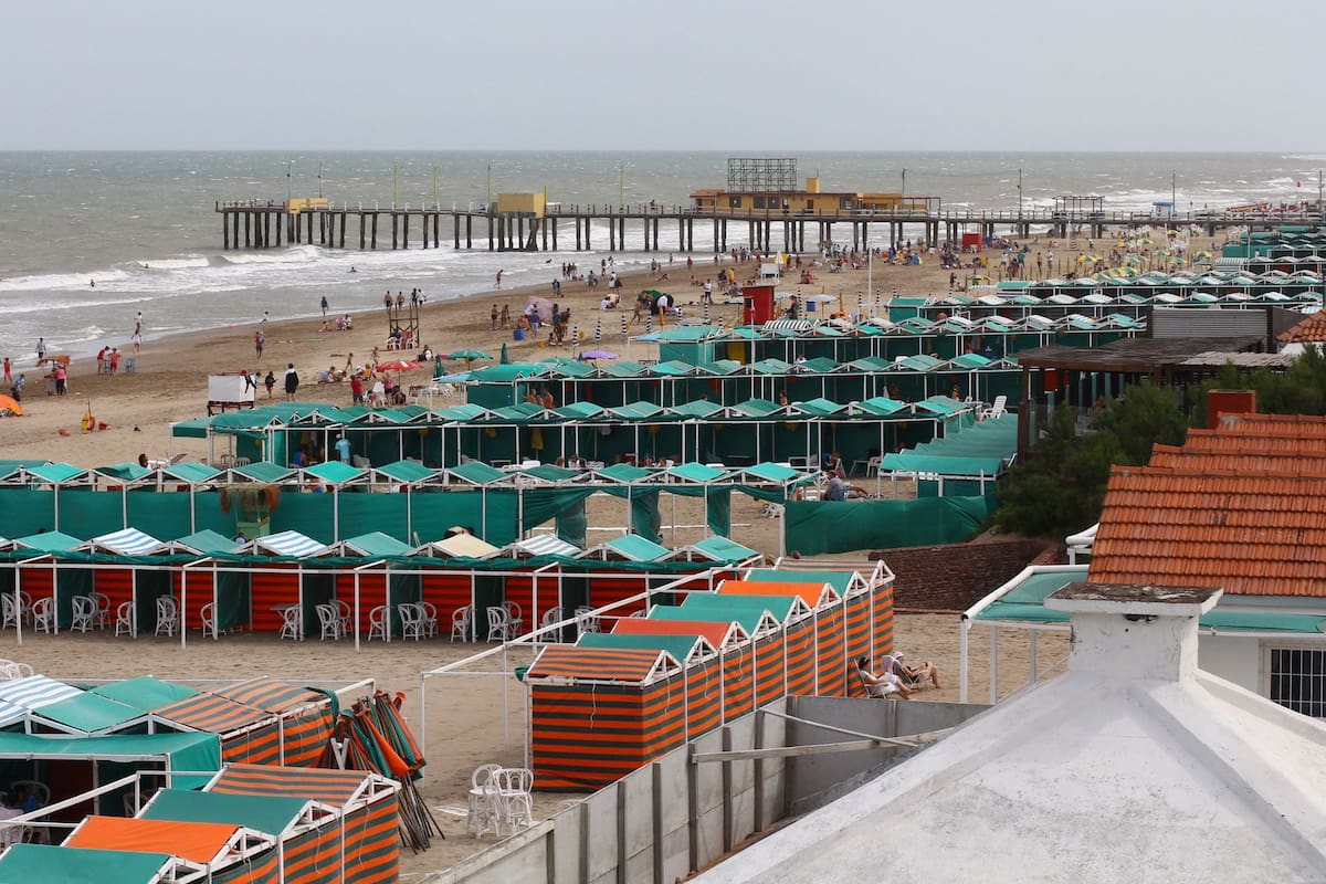 Los 46 balnearios de Pinamar, Ostende, Cariló y Valeria del Mar serán demolidos este año