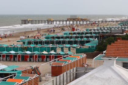 Los 46 balnearios de Pinamar, Ostende, Cariló y Valeria del Mar serán demolidos este año