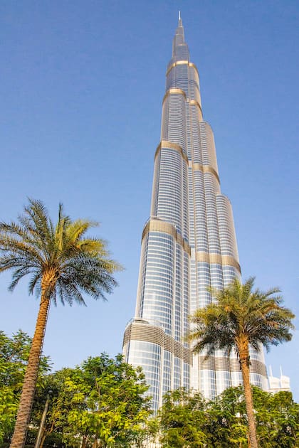 Los 828 metros del Burj Khalifa que duplican el Empire State y la convierten en la torre más alta del mundo.