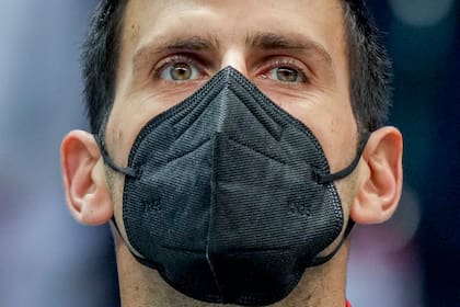 Los abogados de Novak Djokovic presentaron un recurso que postergó la audiencia para decidir su continuidad en Australia hasta el lunes próximo