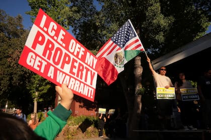 Los abogados de UCLA afirmaron que las medidas migratorias de la administración Trump fueron "inconstitucionales"
