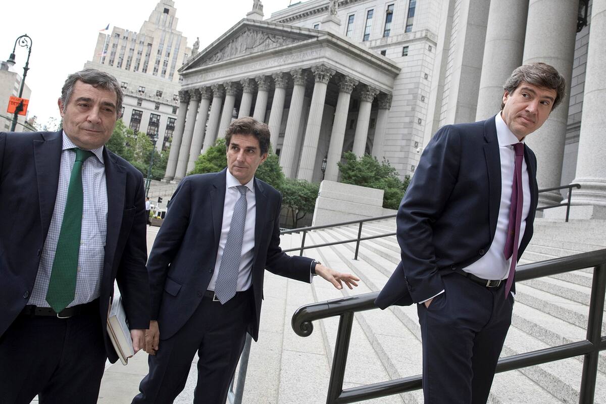 Los abogados Simón, Rufino y el procurador Saravia Frías