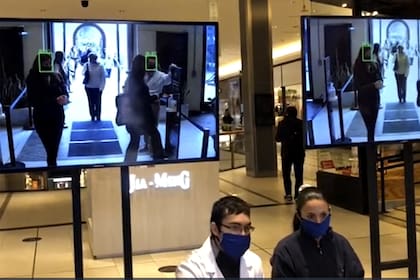 Los accesos a los shoppings, con sensores 3D para contar el número de personas que ingresan