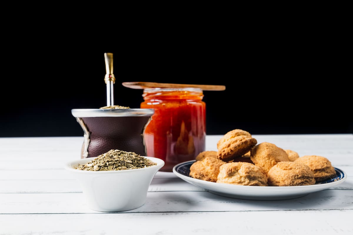 Los acompañamientos para el mate suelen delicias a partir de recetas sencillas.
