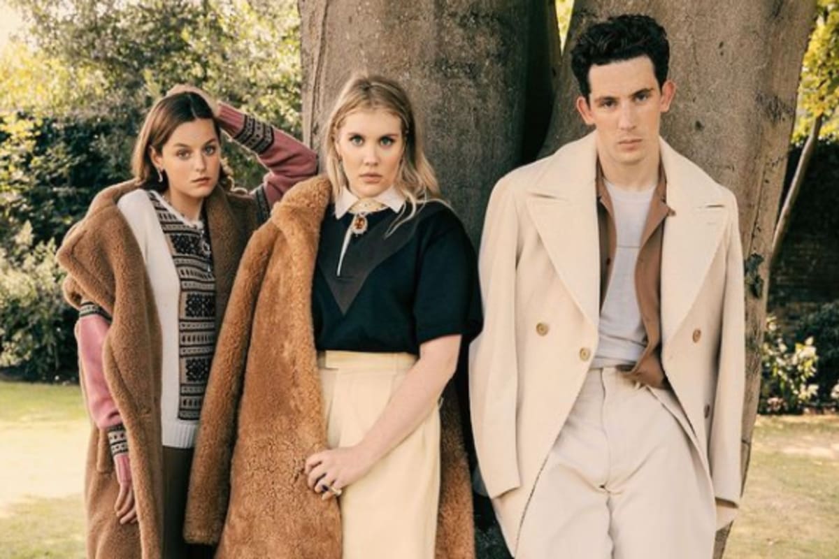 Los actores que interpretan a los protagonistas del tríángulo amoroso en The Crown. La versión relatada por la serie ha desatado un aluvión de odio que proovocó el cierre de comentarios en sus redes sociales