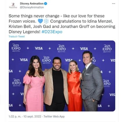 Los actores que le pusieron las voces originales a Frozen recibieron el título de Leyendas de Disney; de izquierda a derecha: Idina Menzel (Elsa), Josh Gad (Olaf), Kristen Bell (Anna) y Jonathan Groff (Kristoff)
