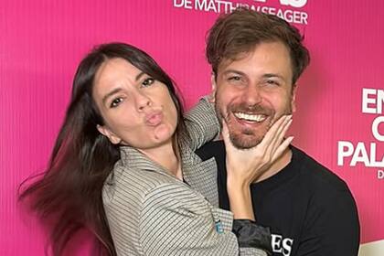 Los actores se encuentran en plena gira por el país con la obra "En otras palabras" (Captura: @gimeaccardi)