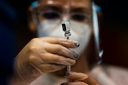 Los acuerdos con Pfizer fueron firmados durante la pandemia, cuando la demanda de vacunas era muy superior a la actual