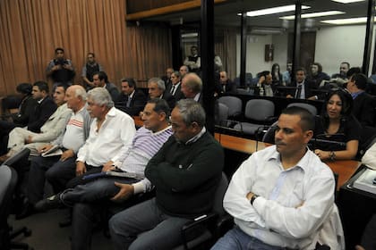Los acusados esta mañana en el Tribunal Orla, haciendo uso de la "última palabra", antes del veredicto final