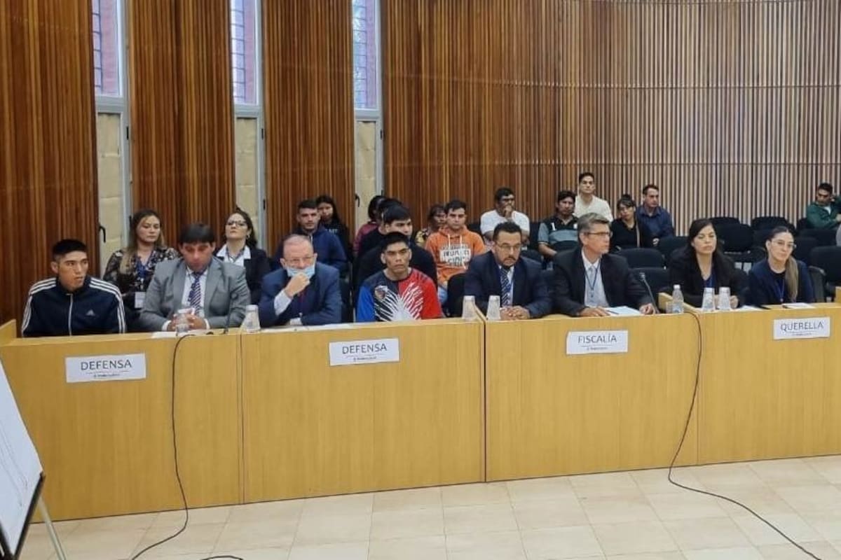 Los acusados, sus defensores, la fiscalía y la querella, en el histórico juicio por jurados indígena en Chaco
