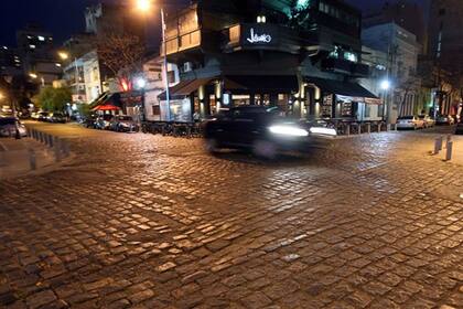 Los adoquines, en medio de una disputa judicial