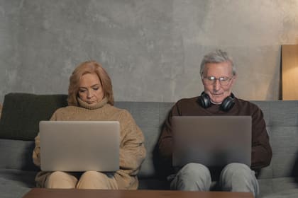 Los adultos mayores cada vez alargan más su vida laboral por falta de dinero