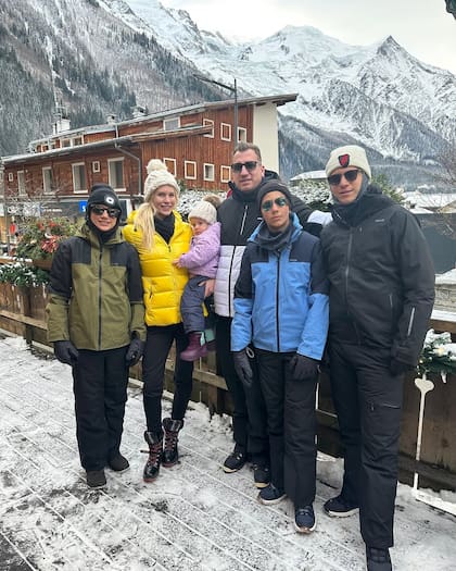 Los adultos y los niños se pusieron sus trajes de invierno y disfrutaron de la nieve (Foto: Instagram @danielachristiansson)
