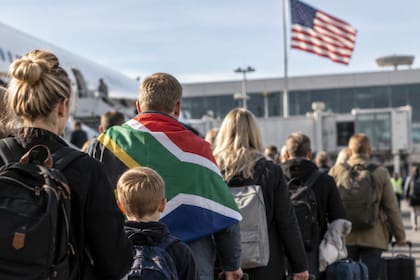 Los afrikáneres de Sudáfrica concentrarán la prioridad dentro del nuevo cupo de refugiados de EE.UU.