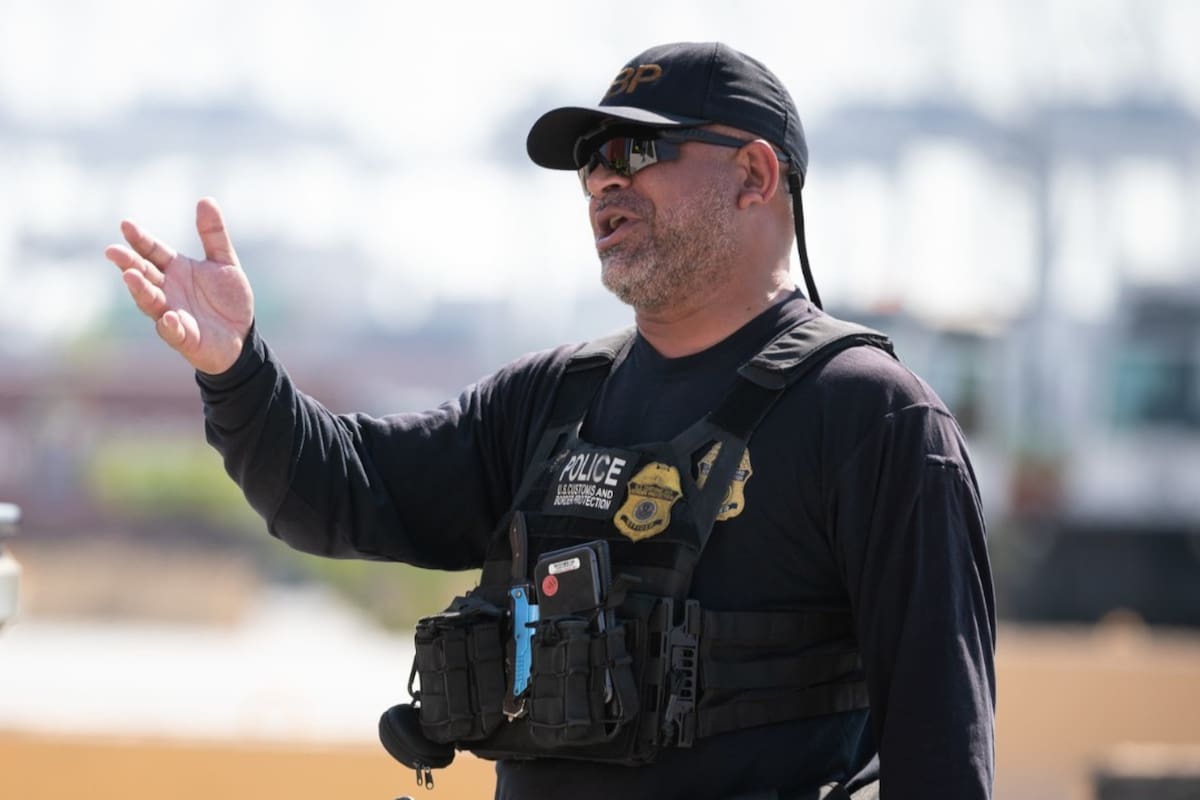 Los agentes de CBP interceptaron a un ciudadano estadounidense con dinero sin declarar