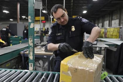 Los agentes de la CBP retuvieron la carga y enviaron muestras para análisis