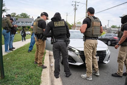 Los agentes del ICE arrestaron a 81 migrantes en su primer día de redadas en Carolina del Norte