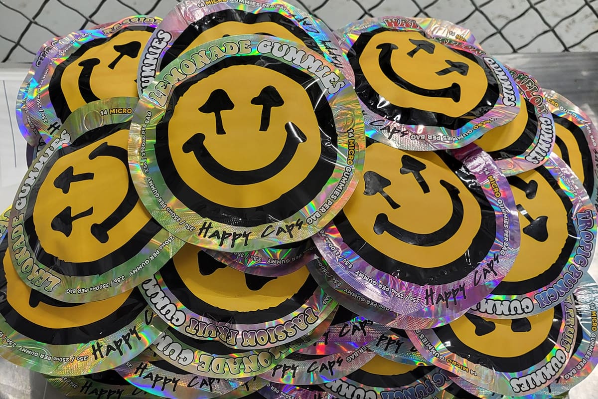 Los agentes descubrieron "hongos mágicos" ilegales camuflados en gomitas, chocolates y cápsulas