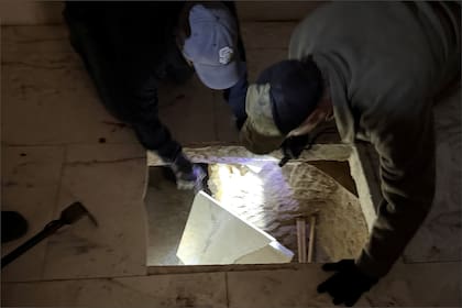 Los agentes encontraron más de una tonelada de cocaína en el túnel secreto ubicado bajo una tienda falsa en San Diego