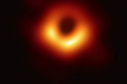 Los agujeros negros semilla serían producidos por el colapso de un halo de materia oscura, según un nuevo estudio